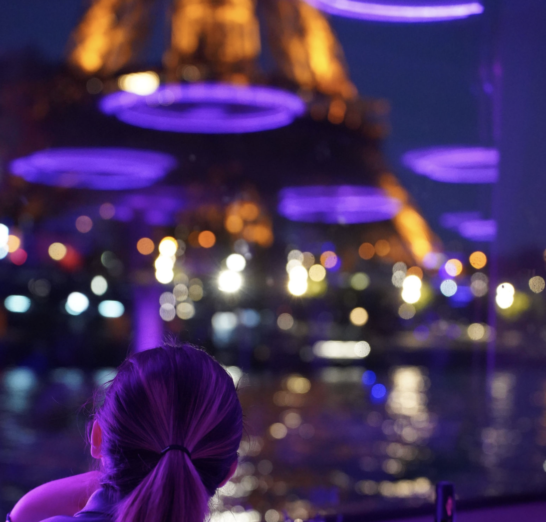 Dîner-croisière festif sur la Seine 🥂Vendredi 25 septembre 2026  +45ans